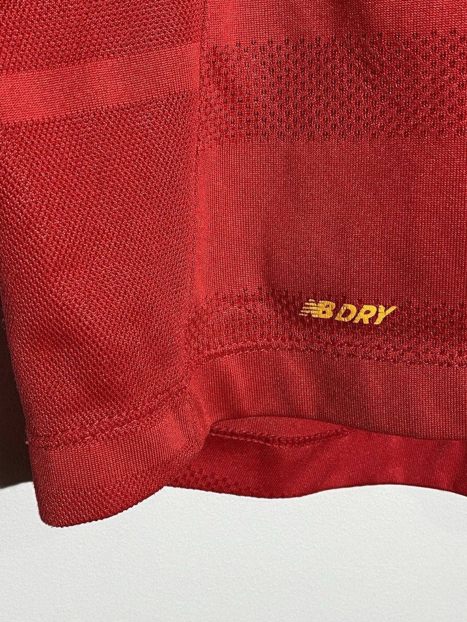 New Balance New Balance Liverpool FC 2016/17 Home Football Shirt Jersey Size US M / EU 48-50 / 2 - 8 Thumbnail