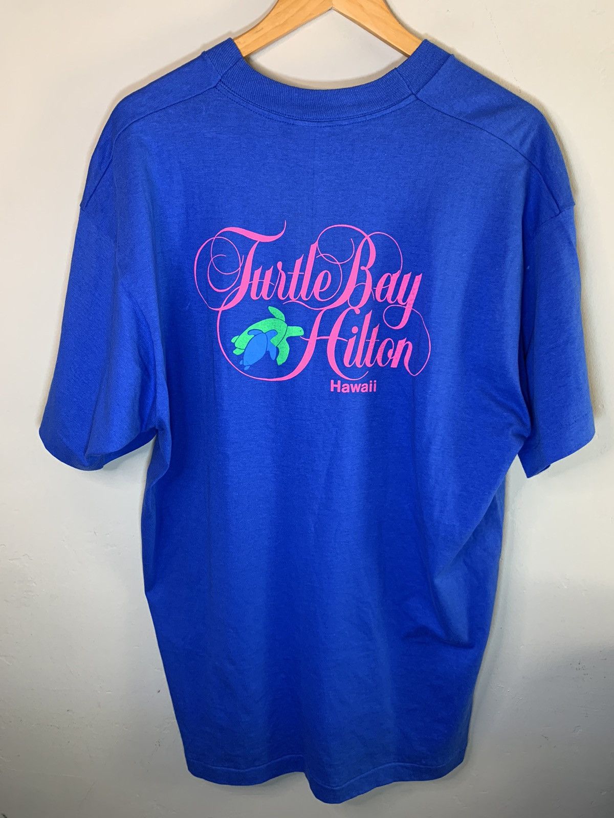Vintage *RARE* Vintage Turtle Bay Hawaii Hilton Hotel USA-Made Shirt Size US XXL / EU 58 / 5 - 1 Thumbnail
