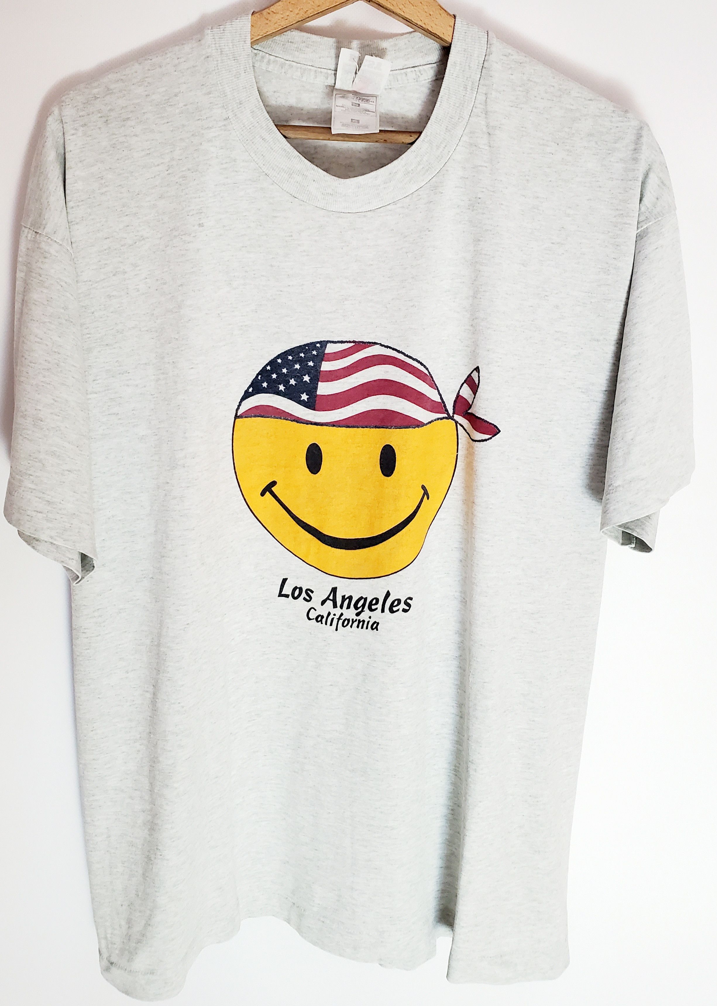 Vintage × Vision Streetwear Vintage 90s Los Angeles California smiley USA Tshirt Xl Size US XL / EU 56 / 4 - 1 Thumbnail