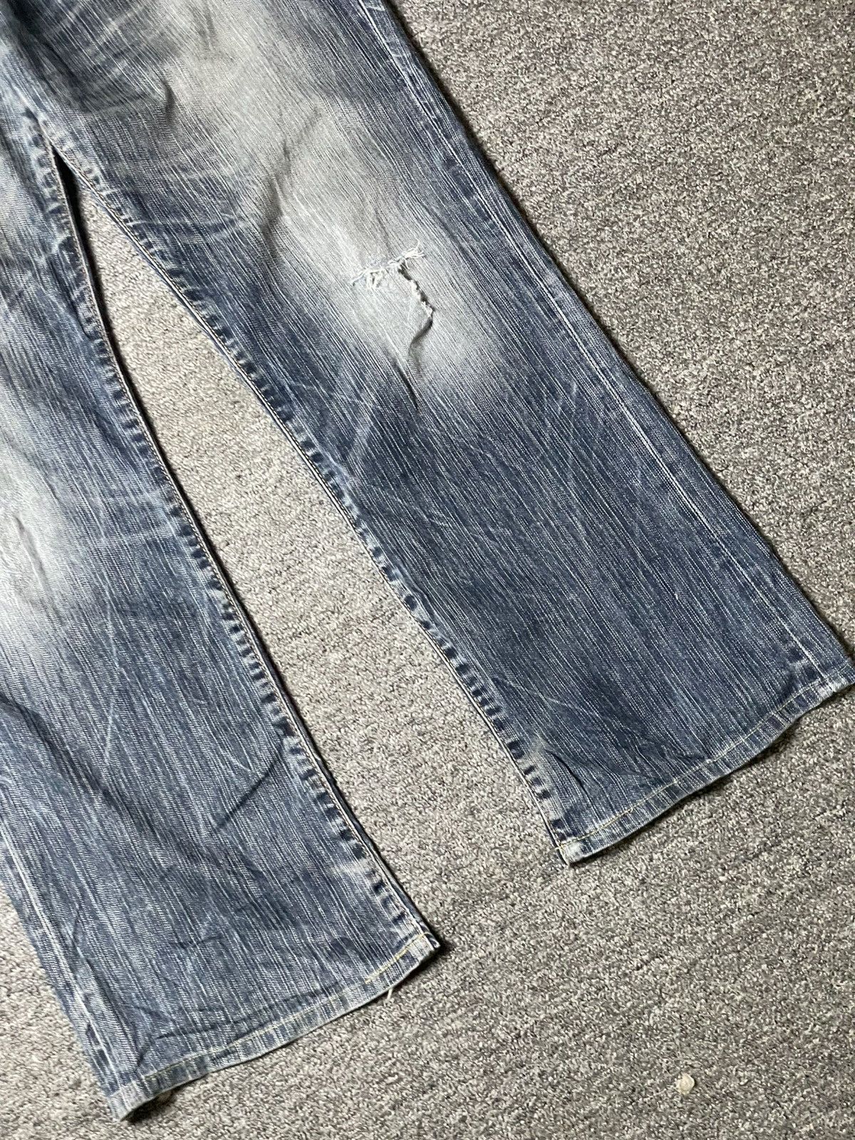 Edwin × Vintage EDWIN x BLUE TRIP Distressed Denim Jeans (93) Size US 35 - 3 Thumbnail