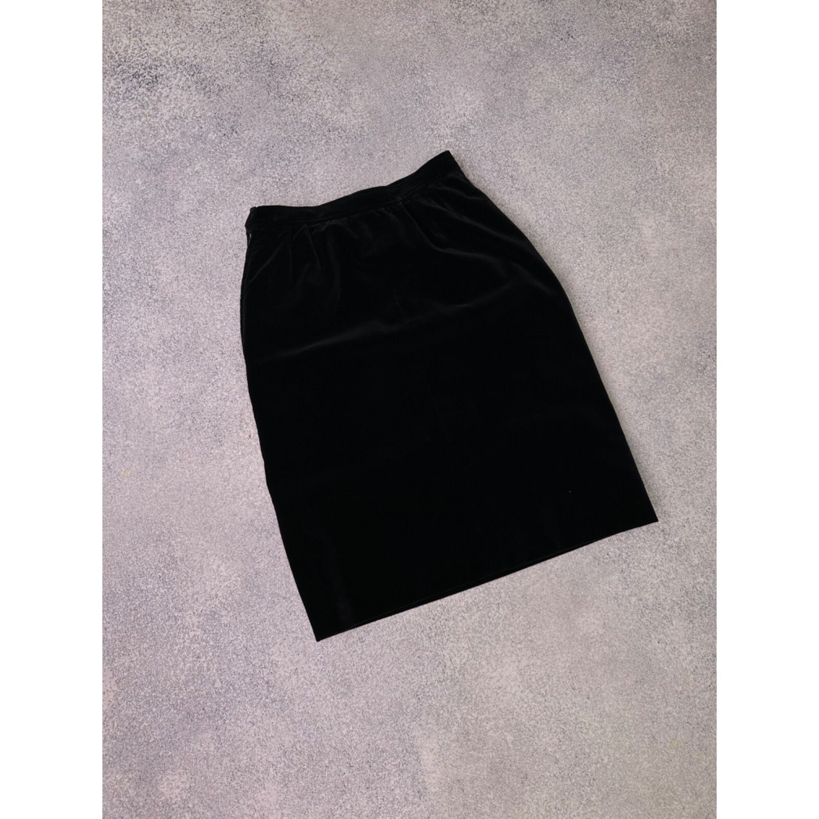 Yves Saint Laurent VTG Yves Saint Laurent Rive Gauche Black Velvet Skirt Size 26" / US 2 / IT 38 - 11 Thumbnail