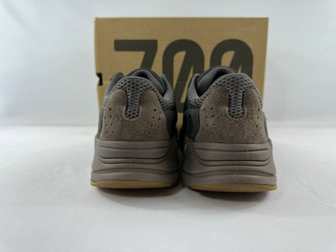 Adidas adidas Yeezy Boost 700 'Mauve' 2018 EE9614 Size US 12 / EU 45 - 9 Thumbnail