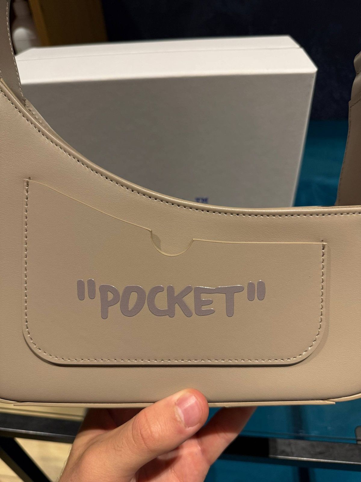 Off-White OFF-WHITE JITNEY SHOULDER QUOTE Size ONE SIZE - 3 Thumbnail