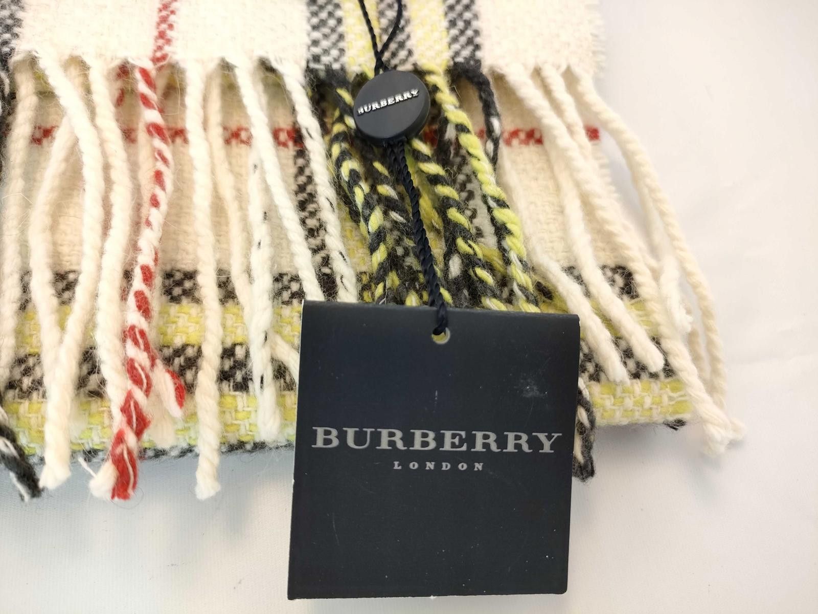 Burberry Burberry Scarf NWT Size ONE SIZE - 5 Thumbnail