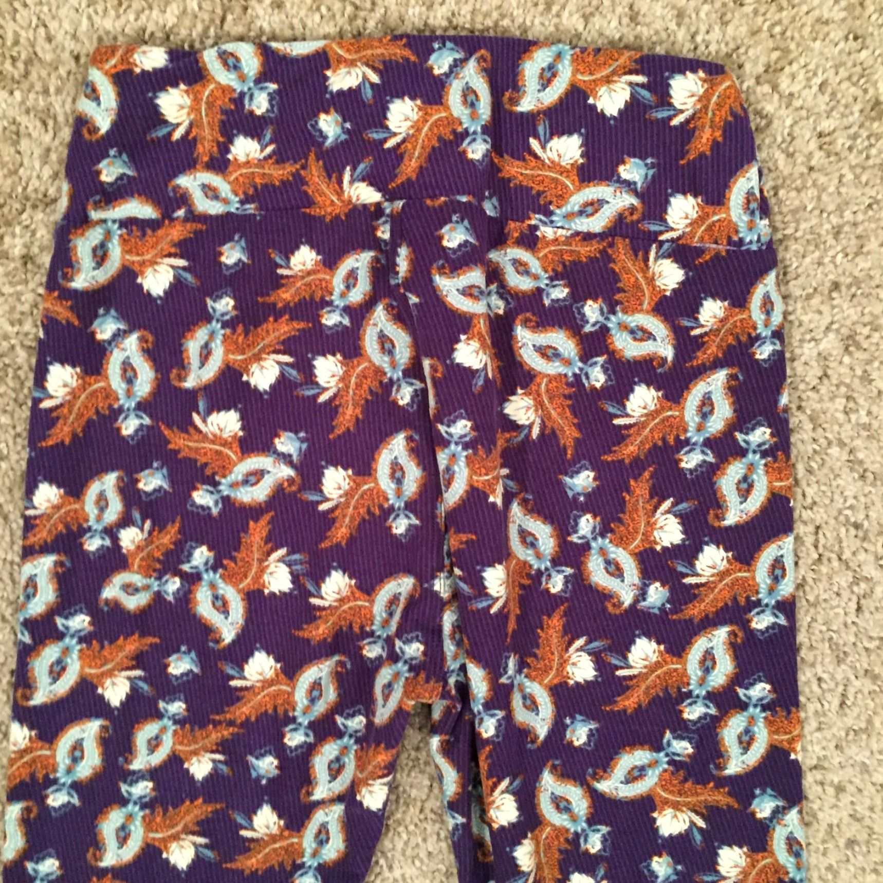 Vintage **LuLaRoe Purple One Size Floral Leggings** User: LuLaRoe Purple One Size Floral Leggings Size 42" / US 20 - 7 Thumbnail