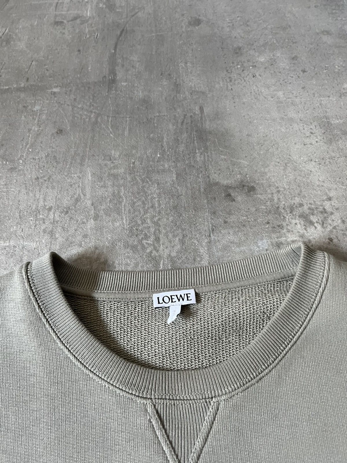 Loewe Loewe khaki embroidered logo sweatshirt by JW Anderson Size US L / EU 52-54 / 3 - 5 Thumbnail