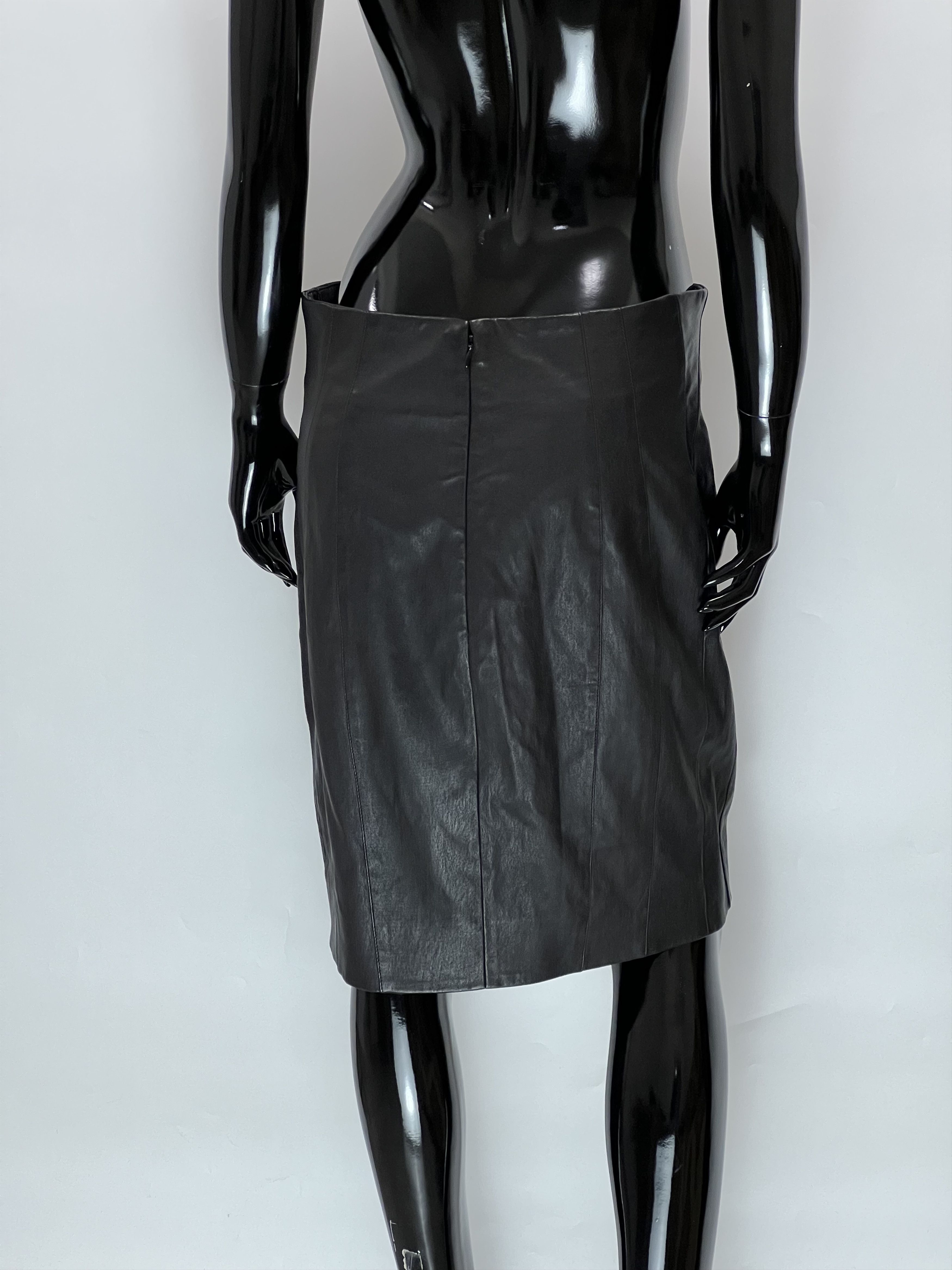 Prada Prada Black Leather Midi Skirt Size IT 44 Size 30" / US 8 / IT 44 - 3 Thumbnail
