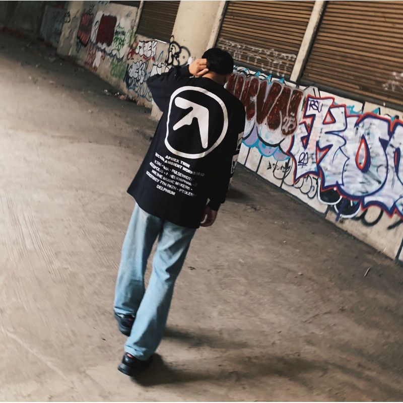 Band Tees × Rap Tees × Vintage Aphex Twin selected ambient works 85 - 92 LONG SLEEVE TEES Size US XL / EU 56 / 4 - 4 Thumbnail