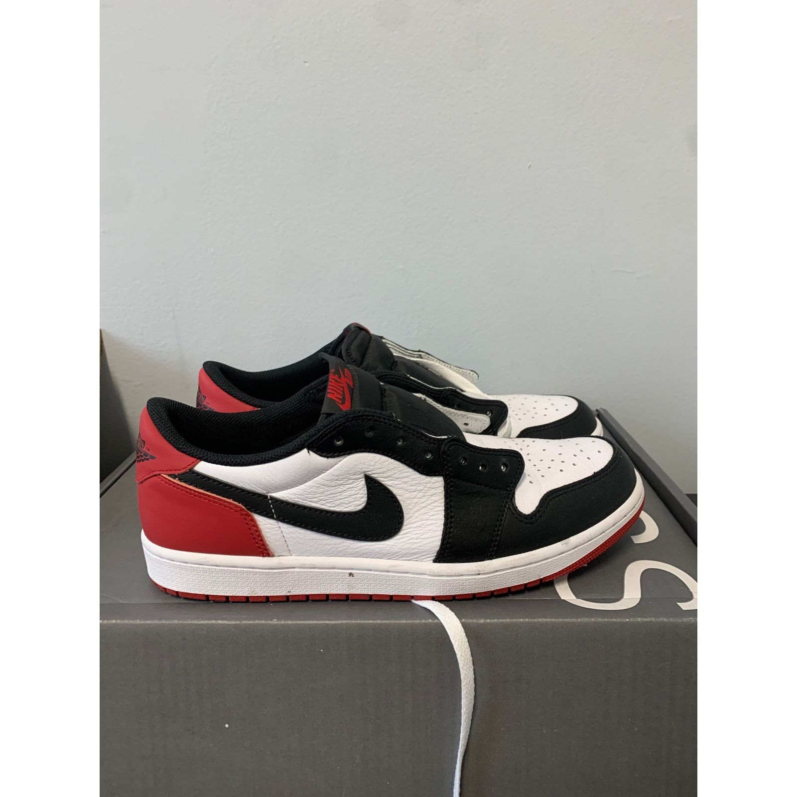 Nike Nike Air Jordan 1 Retro Low OG Black Toe Size 11 Used Size US 11 / EU 44 - 3 Thumbnail