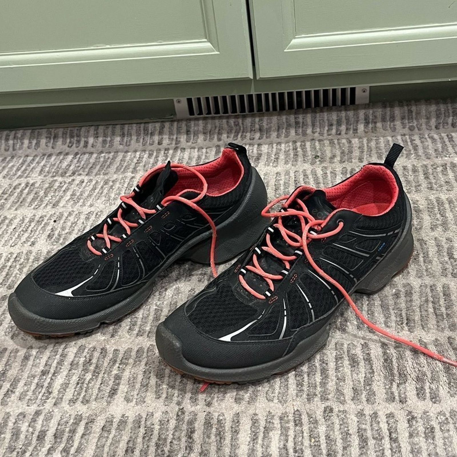 Ecco Ecco Biom Train Natural Motion Running Shoes Black Pink 41 Size US 11 / IT 41 - 11 Thumbnail
