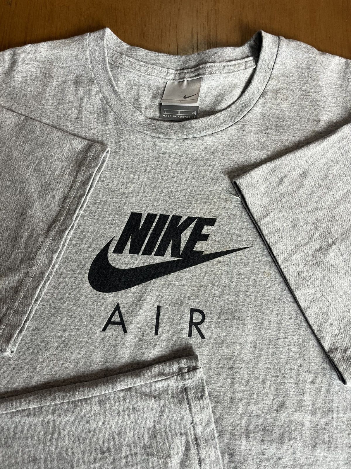 Nike Vintage NIKE AIR MAX ‘87 ( re collection ) 00’s Tshirt Size US L / EU 52-54 / 3 - 7 Thumbnail