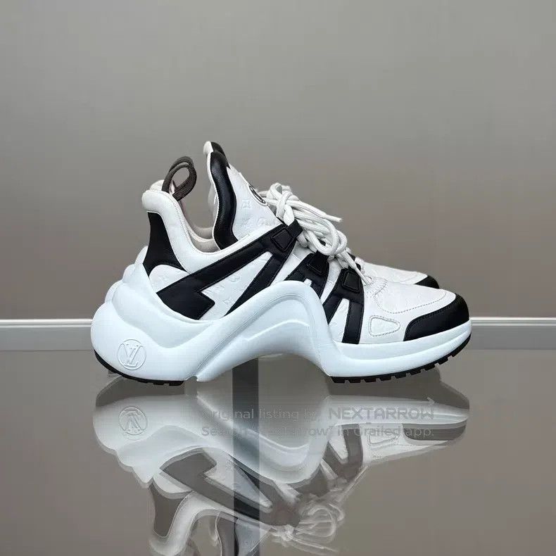 Louis Vuitton Louis Vuitton Archlight Black and White Embossed Arch Brid Size US 7 / IT 37 - 3 Thumbnail