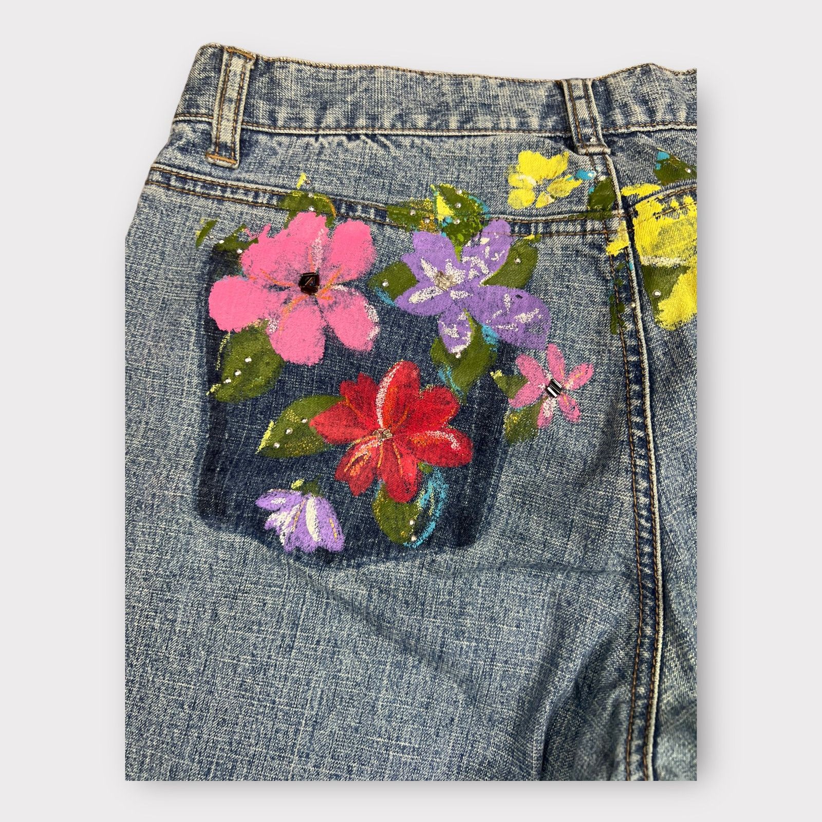 Express Express | Vintage Y2K Painted Embellished Jeans | 5/6 Size 28" / US 6 / IT 42 - 4 Thumbnail