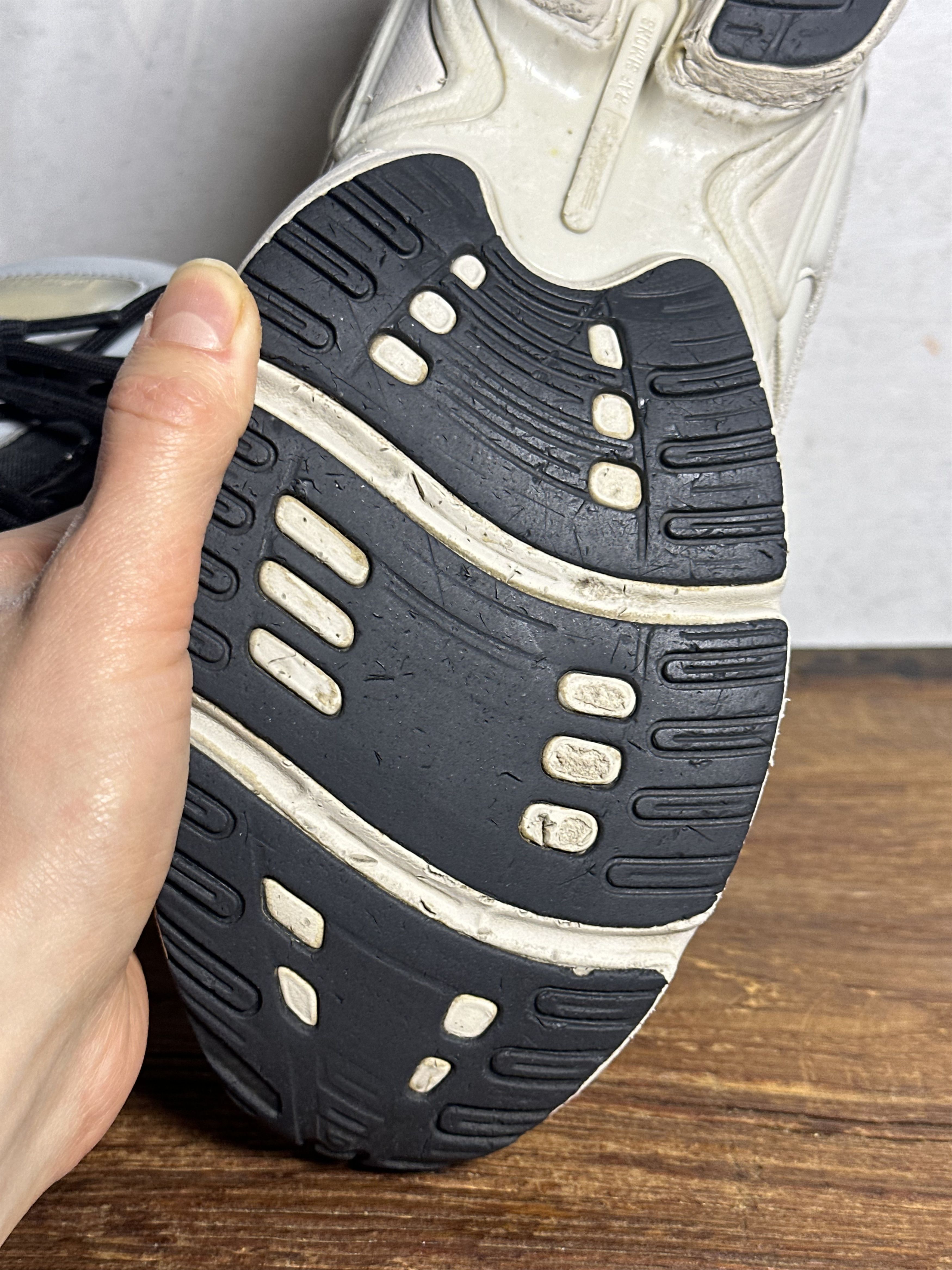 Adidas × Raf Simons Adidas by Raf Simons Ozweego 3 Cream White Sneakers Size US 10.5 / EU 43-44 - 17 Thumbnail
