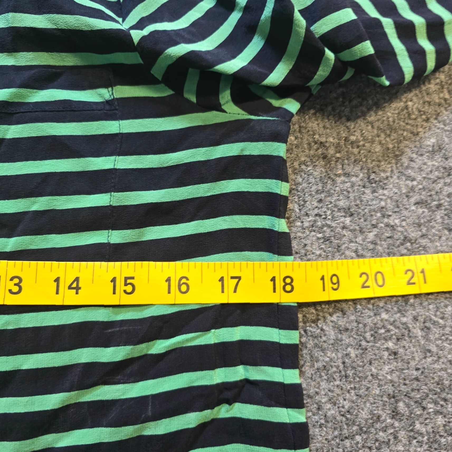 J.Crew J.CREW Blouse Shirt Womens Size S Green Black Silk Stripe 1/4 Button Casual Career Shirt Women Size S / US 4 / IT 40 - 5 Thumbnail