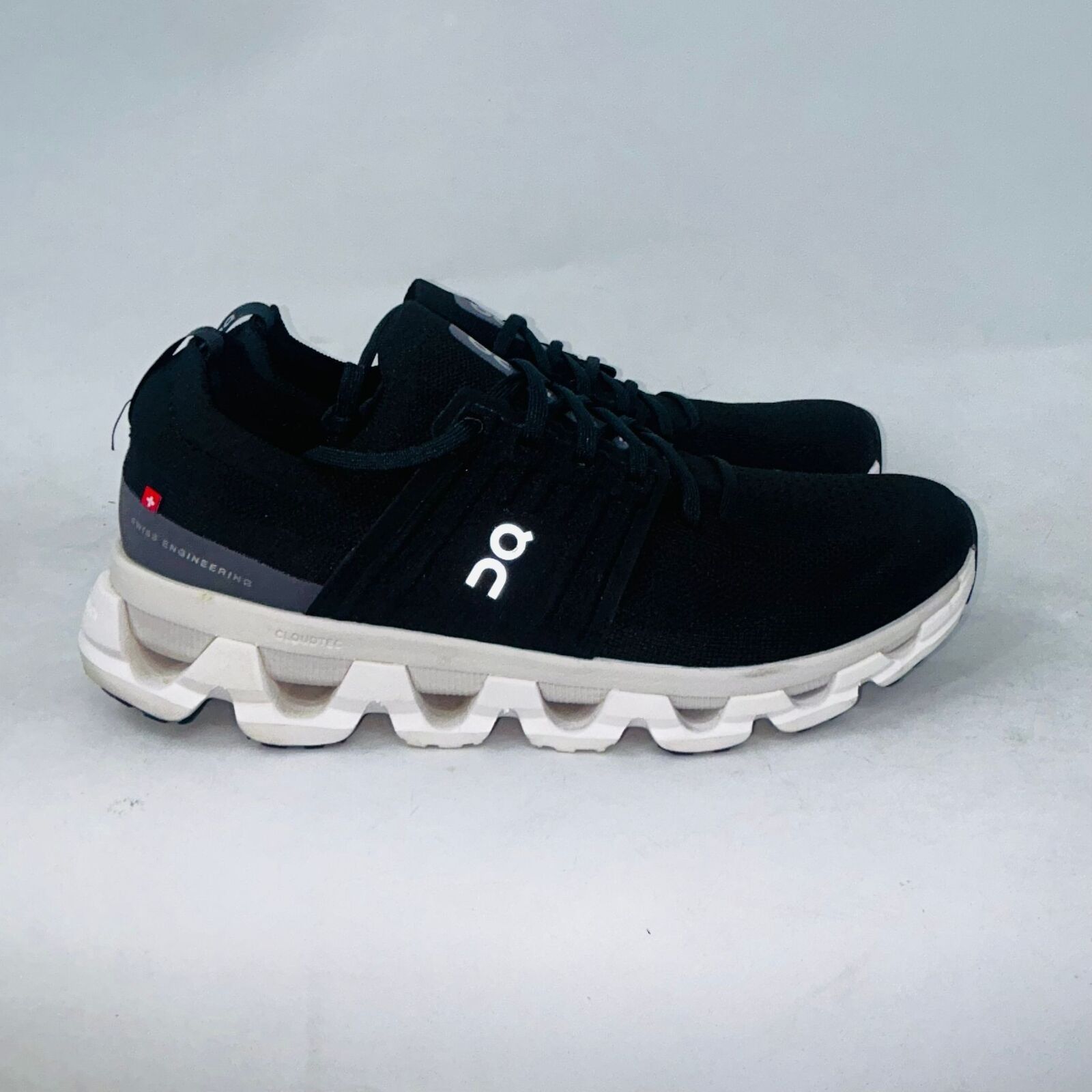 On ON-RUNNING MENS CLOUDSWIFT 3 "BLACK/WHITE SNEAKERS SIZE 10D Size US 10 / IT 40 - 1 Thumbnail