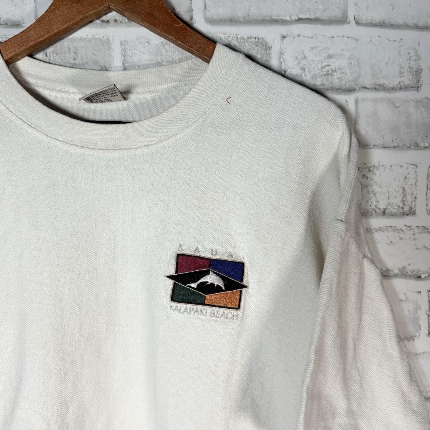Vintage VINTAGE CalCru T-Shirt Mens XL White Herringbone USA Kalapaki Beach 90s Stitch Pattern Size ONE SIZE - 2 Thumbnail
