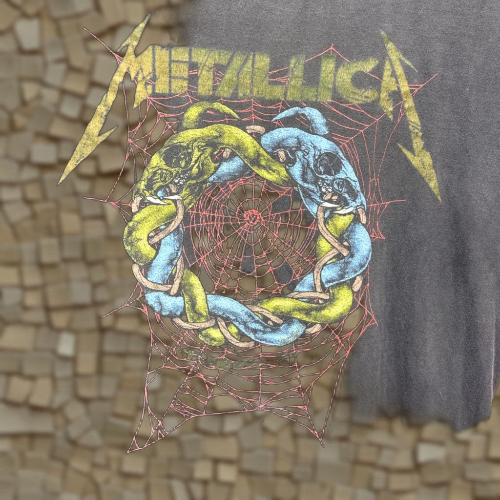 Vintage VINTAGE Metallica T-Shirt 1990s Graphic Tee Short Sleeve Men Large Black Band Merch Grunge Style Size US L / EU 52-54 / 3 - 1 Thumbnail