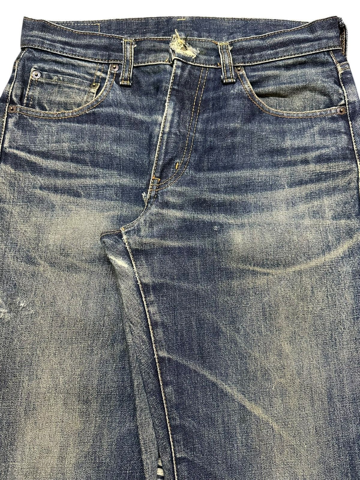 Japanese Brand Vintage Japanese Blue Faded Wash Clawmark Whisker Baggy Fit Size US 30 / EU 46 - 4 Thumbnail