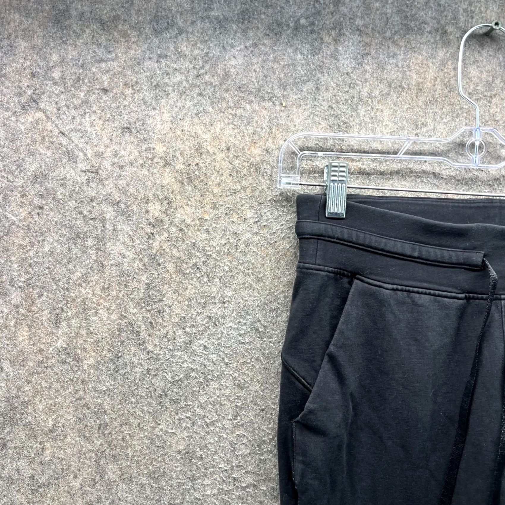 Lululemon Lululemon Jogger Womens Small Black Stretch Cuffed Sweatpants Fleece Pants Size 28" / US 6 / IT 42 - 5 Thumbnail