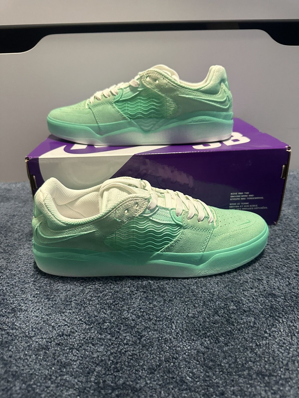 Nike Nike Sb Ishod Wair Premium Light Menta Size US 8 / EU 41 - 2 Thumbnail