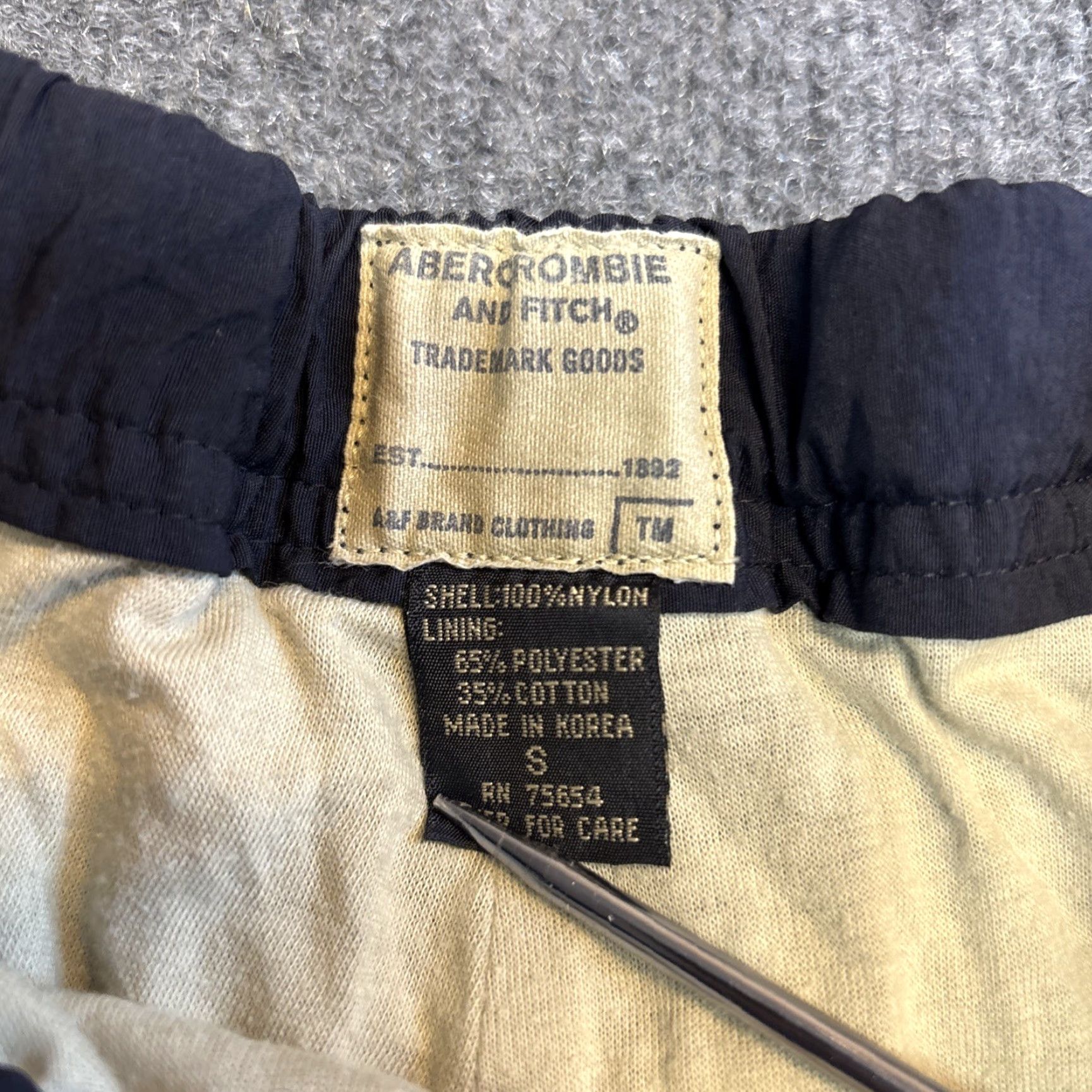 Abercrombie & Fitch VINTAGE Abercrombie & Fitch Parachute Track Pants Men’s S Black Pants Mens Small Black Track Pants Vintage Parachute Activewear S Size US 29 - 3 Thumbnail