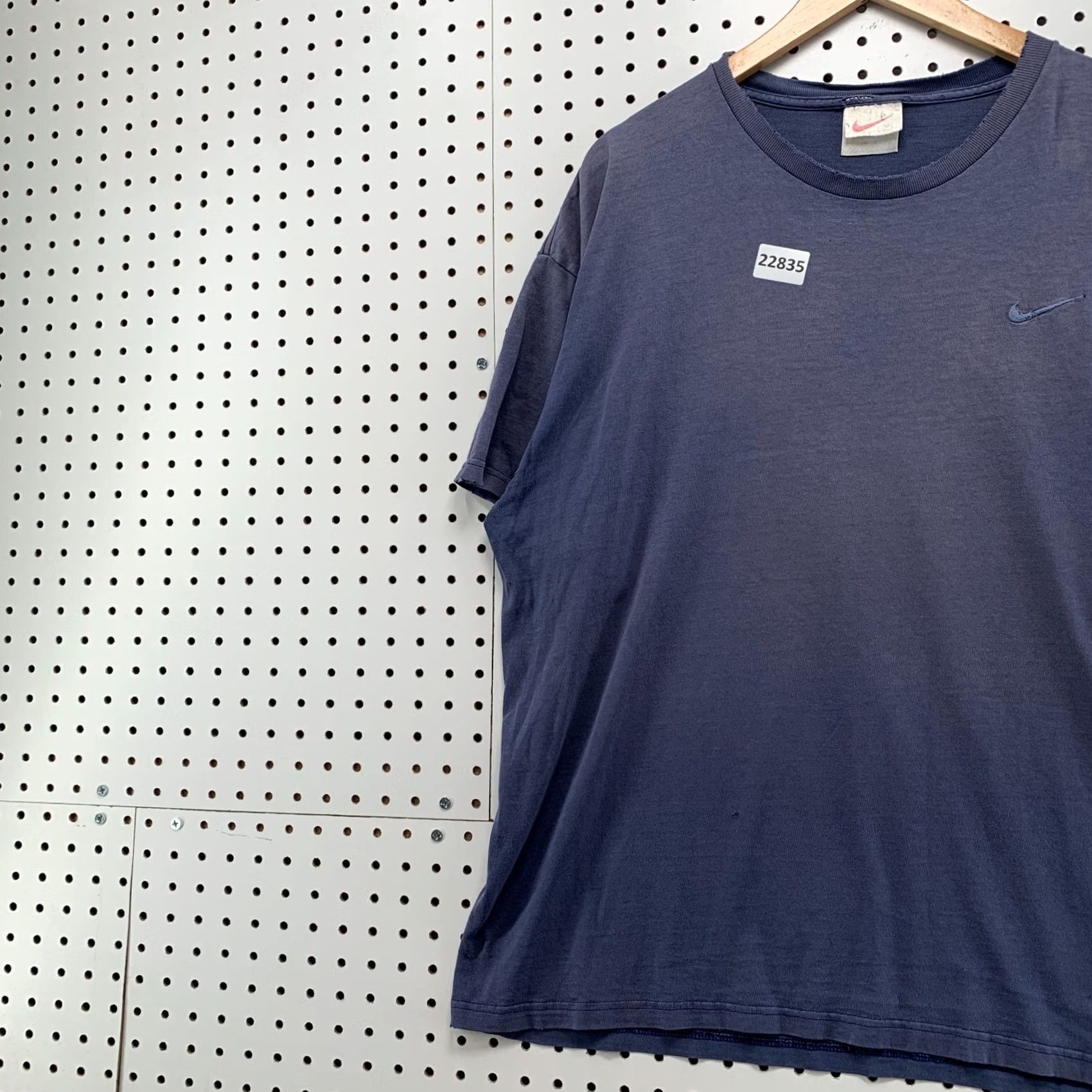 Nike VINTAGE 90s Nike SHirt Blue Embroidered Swoosh Distressed Adult XL Mens Size US XL / EU 56 / 4 - 3 Thumbnail