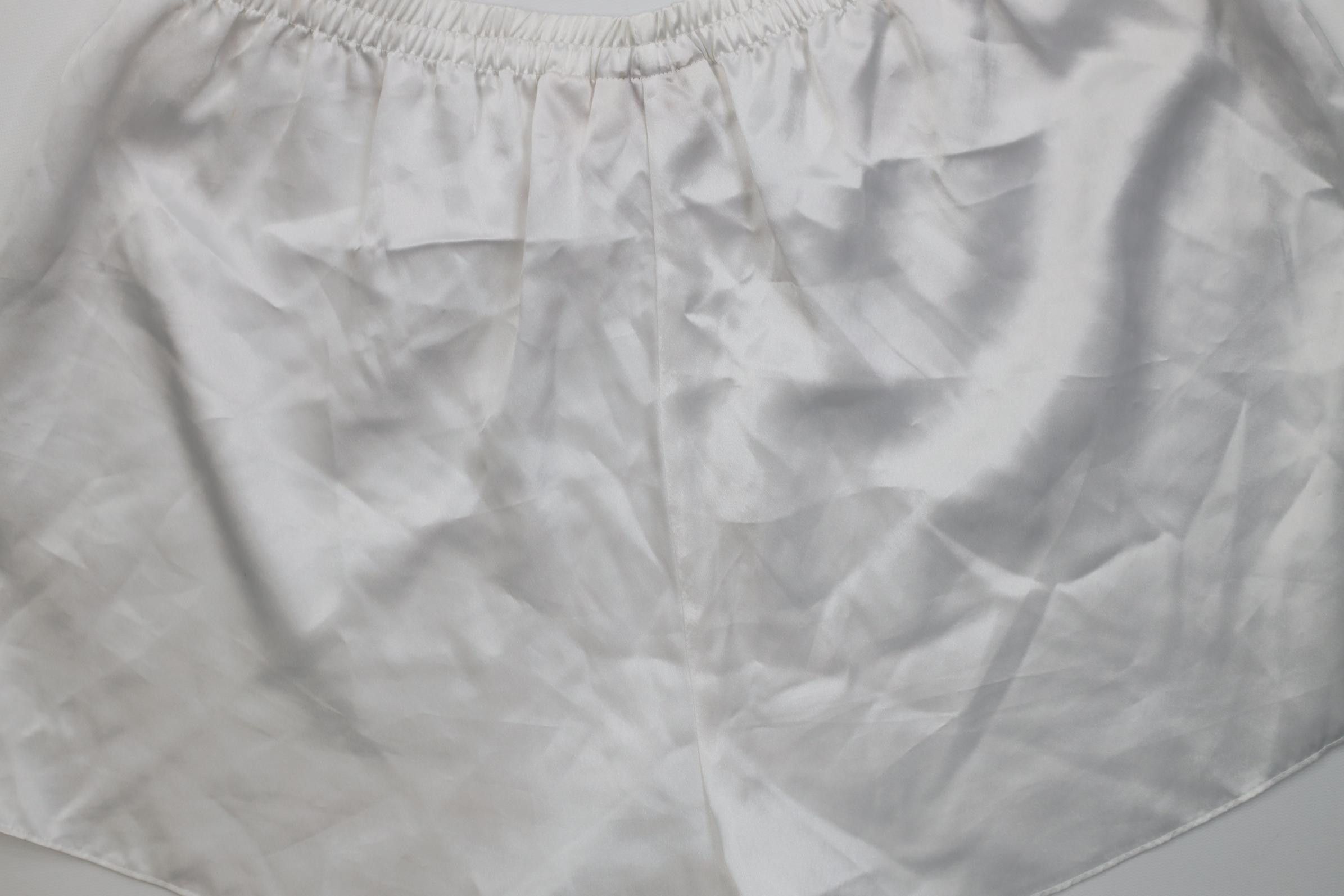 Victoria's Secret Vintage 90s Victoria's Secret Polyester Pajamas Shorts White Size 30" / US 8 / IT 44 - 9 Thumbnail