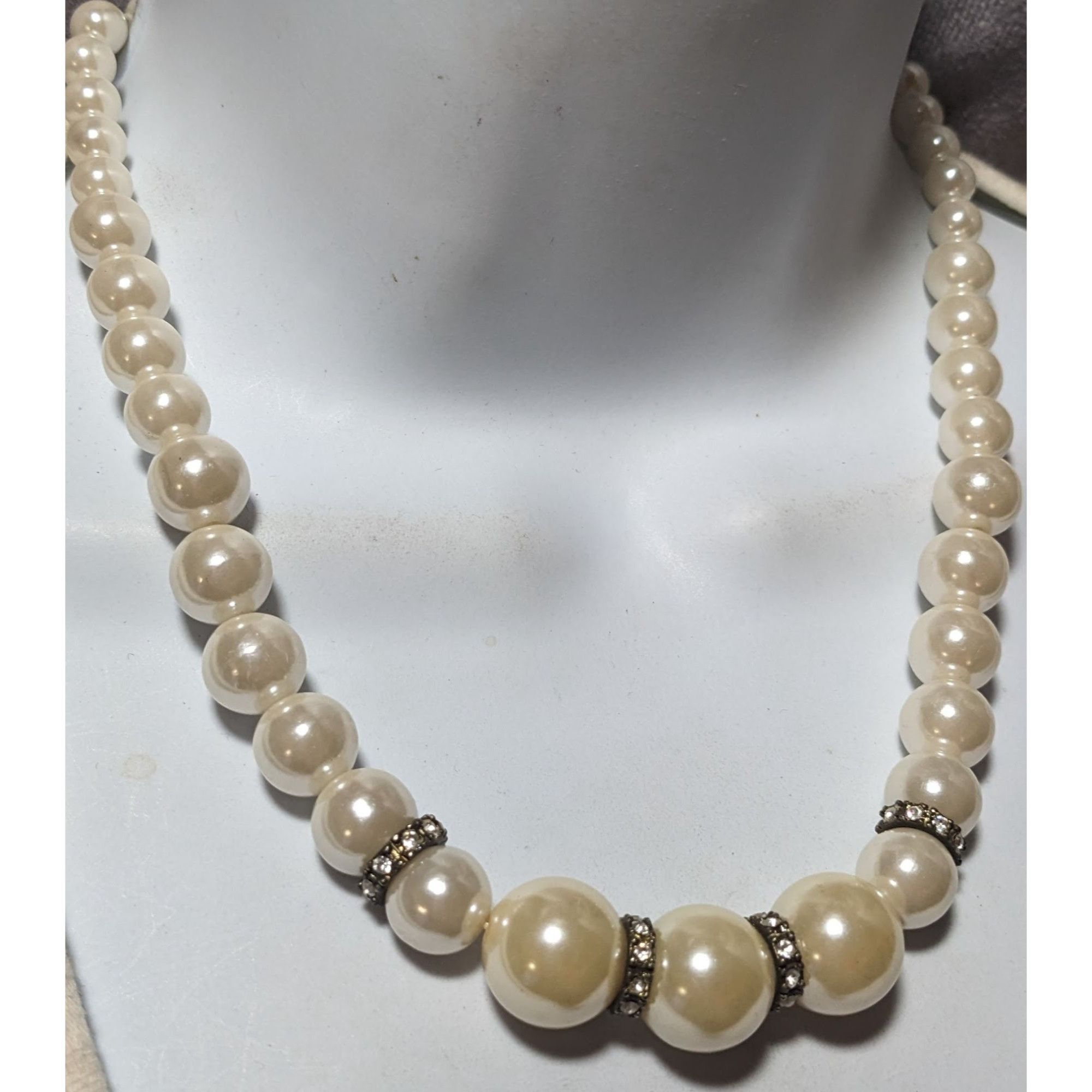 Other Graduated Faux Pearl Rhinestone Necklace Size ONE SIZE - 7 Thumbnail