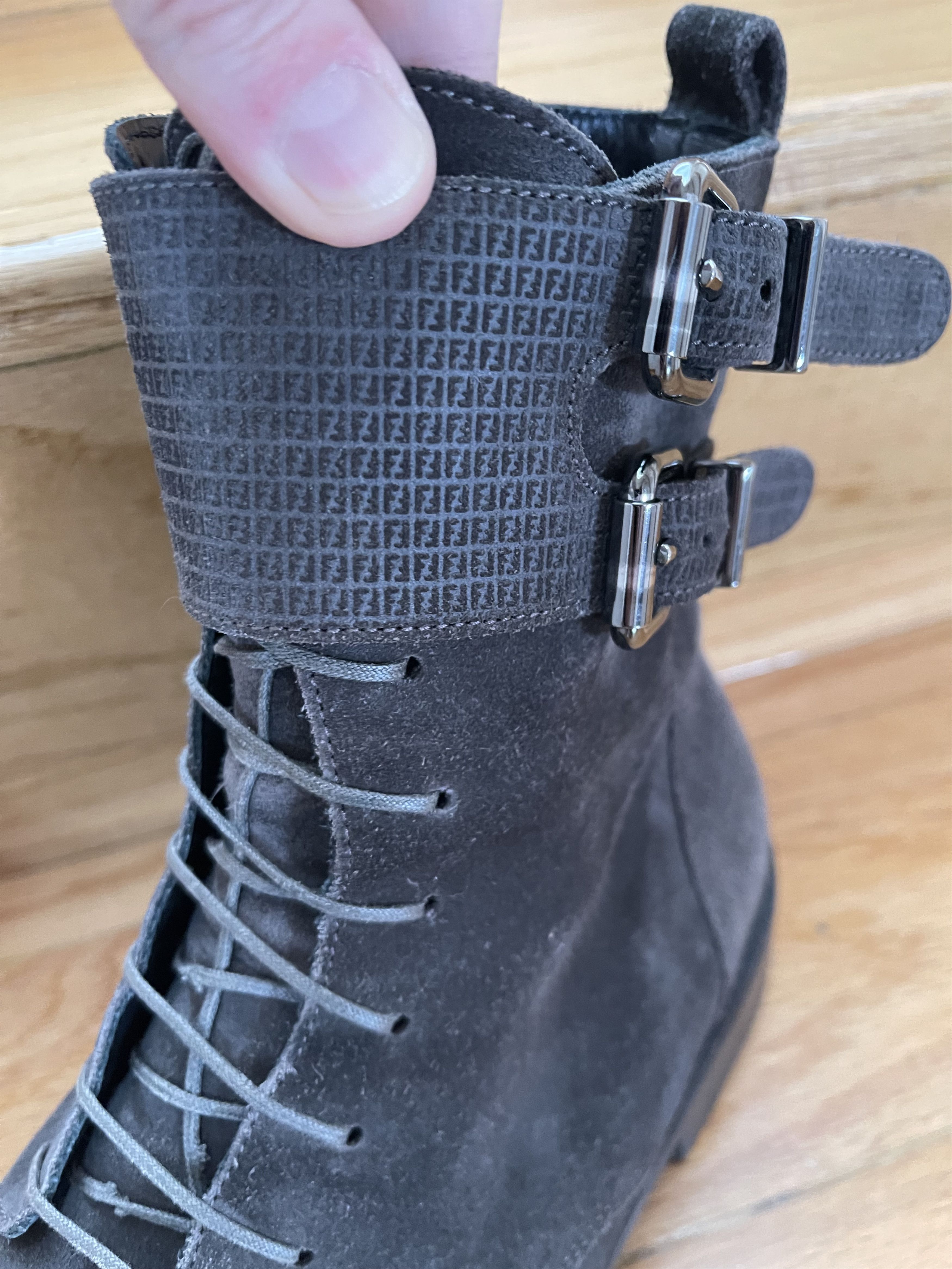 Fendi last price Fendi Suede Boots Size US 10 / EU 43 - 4 Thumbnail