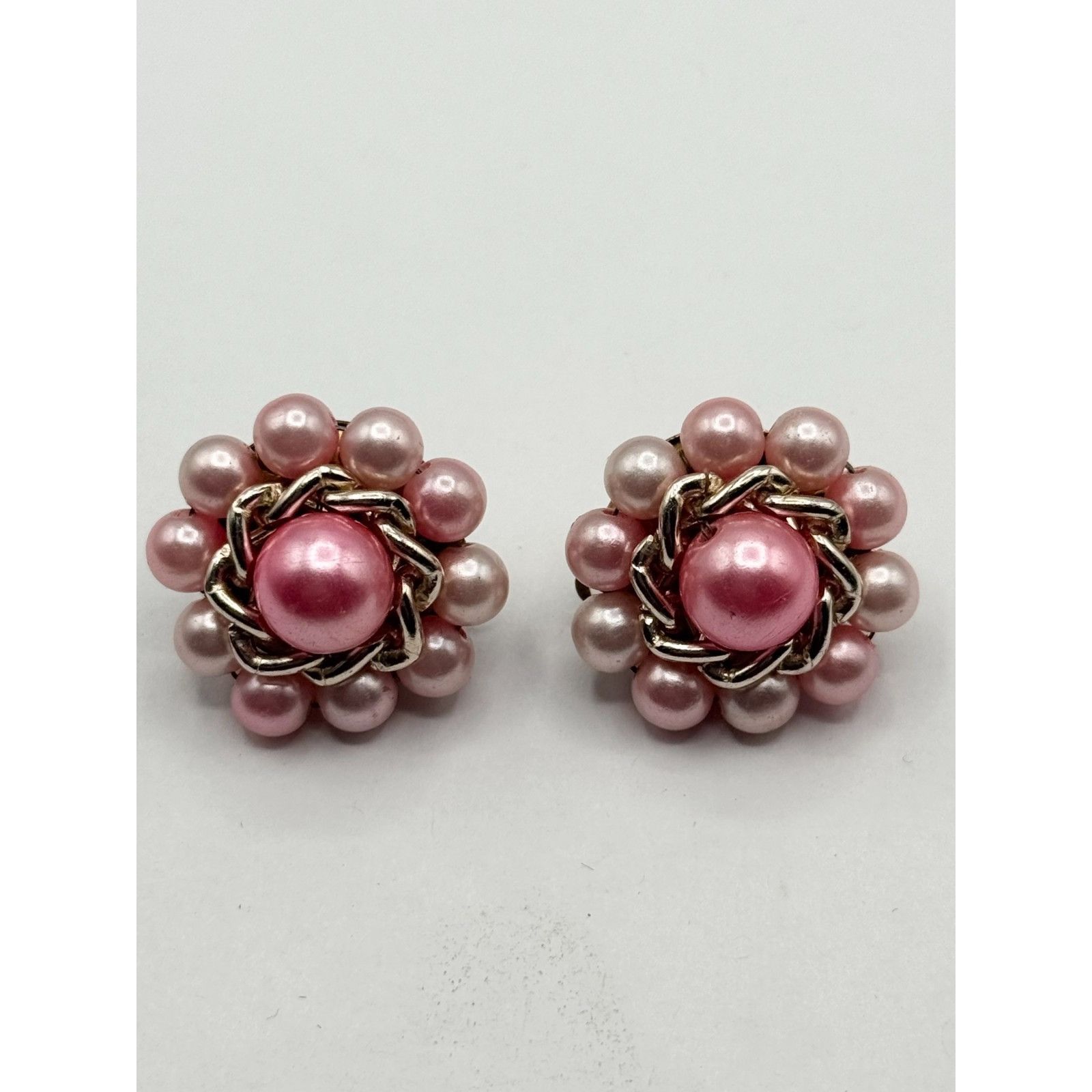 Other Vintage Japan beaded pink pearl cluster clip on earrings Size ONE SIZE - 2 Thumbnail