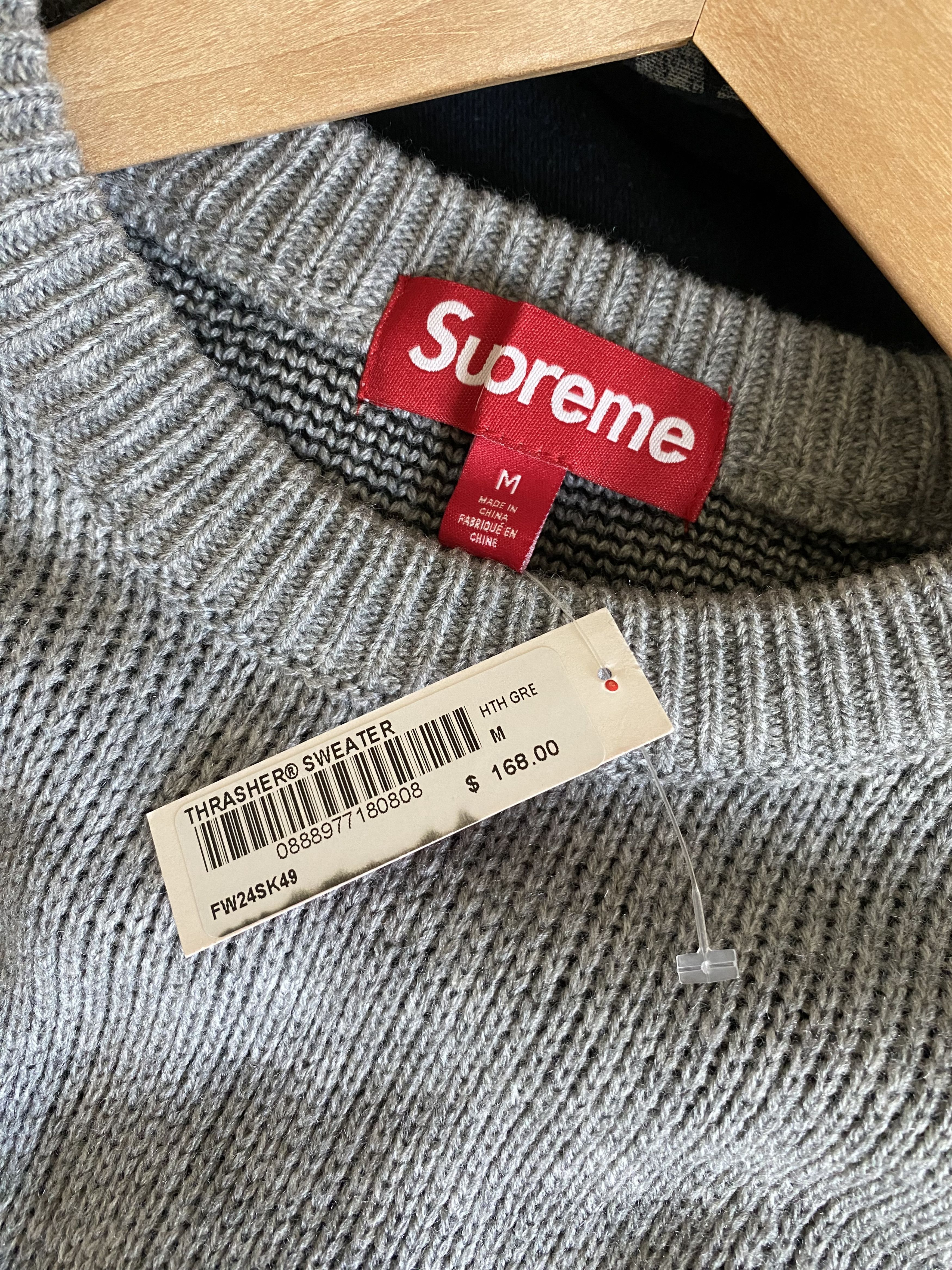 Supreme Supreme Thrasher Sweater Medium In Hand Size US M / EU 48-50 / 2 - 3 Thumbnail
