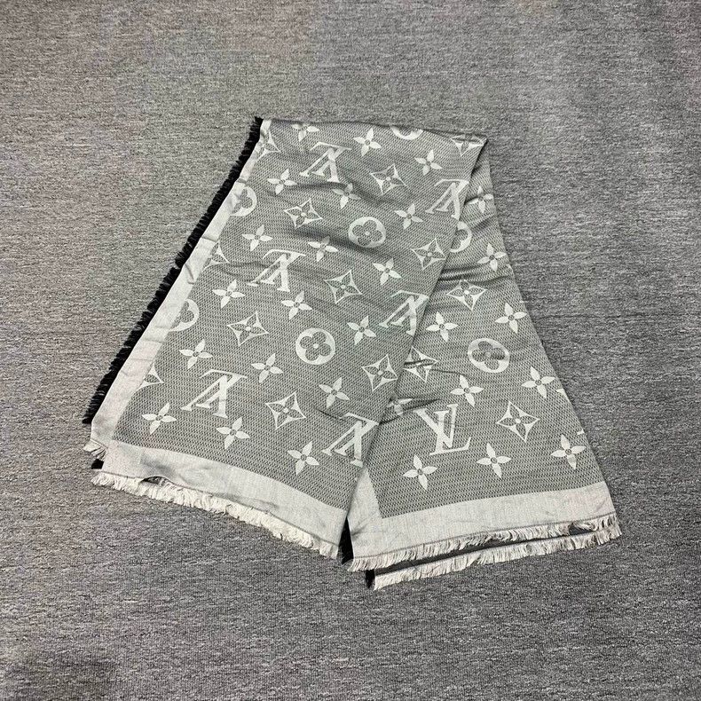 Louis Vuitton Louis Vuitton Grey presbyopic full print scarf Size ONE SIZE - 2 Thumbnail