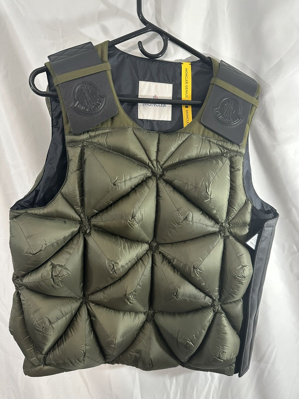 Moncler Genius × Pharrell MONCLER GENIUS X PHARRELL TURTLE VEST Size US M / EU 48-50 / 2 - 2 Thumbnail