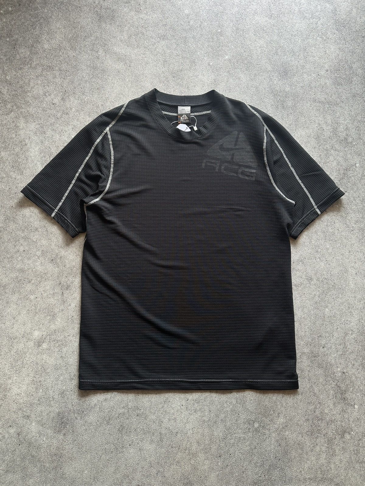 Nike × Nike ACG 2000s Nike ACG Big Logo Tee Size US M / EU 48-50 / 2 - 1 Thumbnail