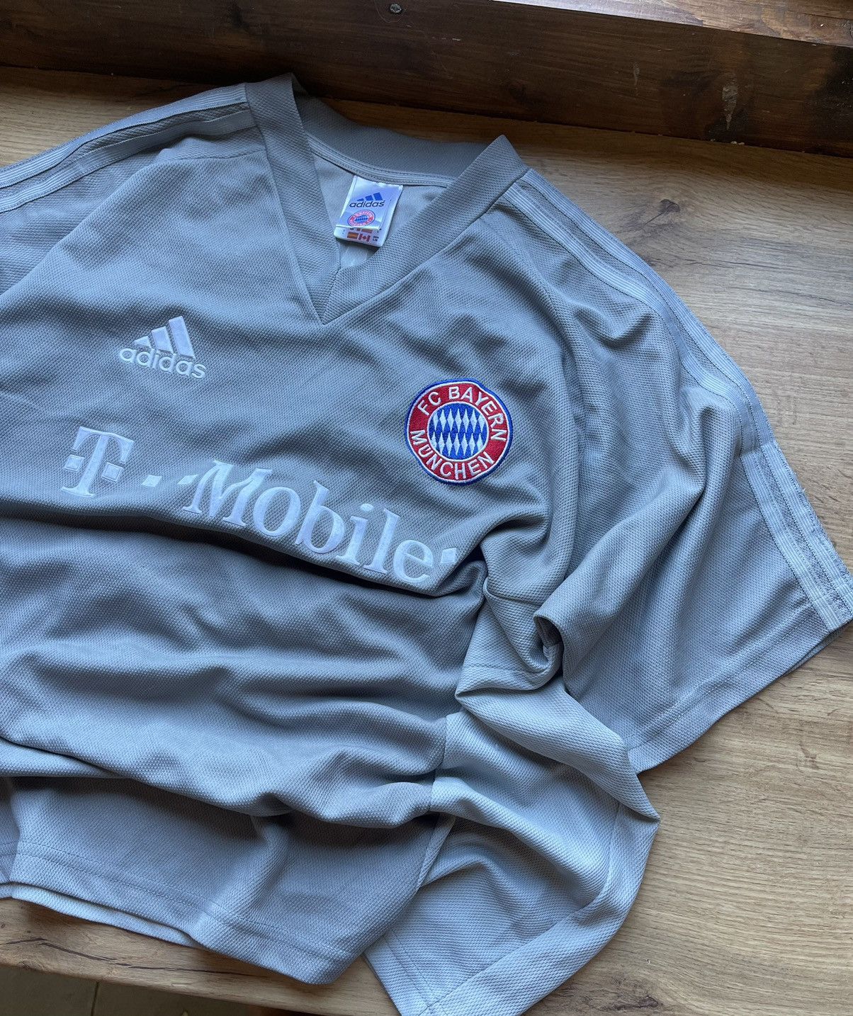Adidas × Vintage 2002 Adidas Bayern Munich #1 Oliver Khan Vintage jersey Size US L / EU 52-54 / 3 - 4 Thumbnail