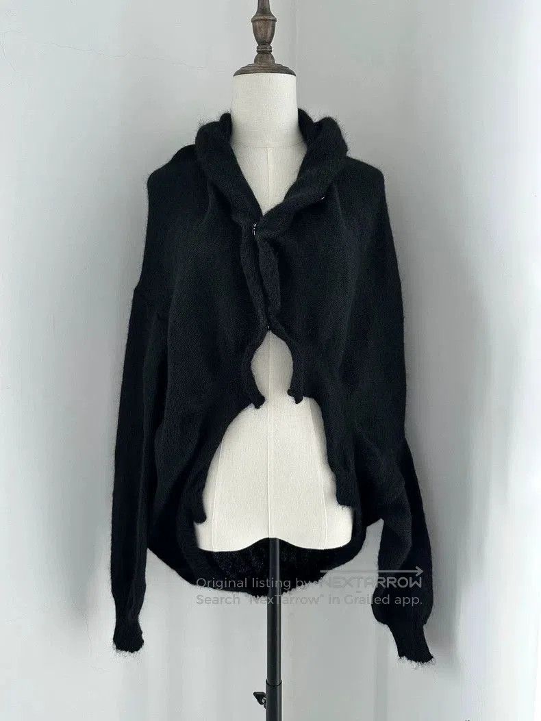 Comme des Garcons Comme des Garçons Asymmetric Wool Sweater. Size US XS / EU 42 / 0 - 1 Thumbnail