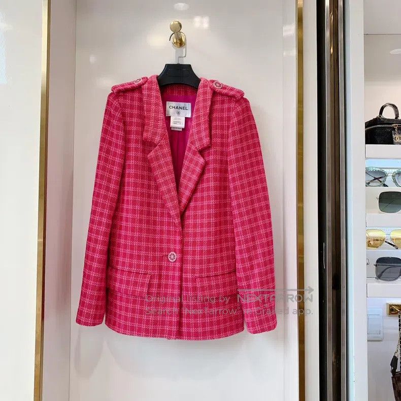 Chanel Chanel Rose-red plaid epaulette coat Size XS / US 0-2 / IT 36-38 - 1 Thumbnail