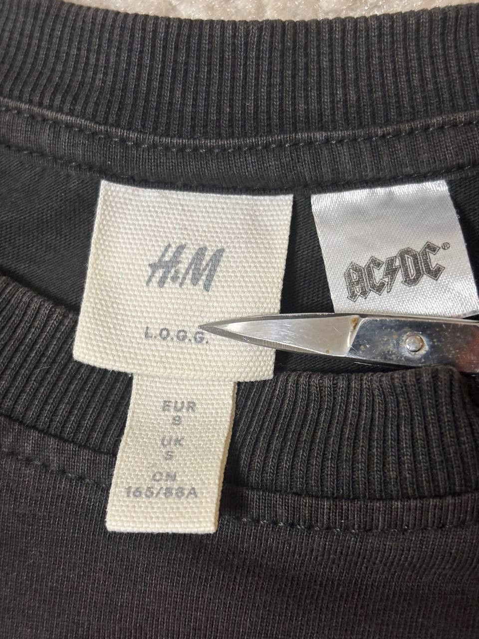 H&M Vintage H&M x AC/DC L.O.G.G. Tee – Size S Size US S / EU 44-46 / 1 - 3 Thumbnail