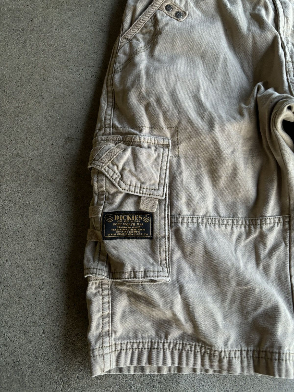 Vintage Crazy Tan Dickies Y2K Tactical Multi-pocket Carpenter Shorts Size US 28 / EU 44 - 3 Thumbnail