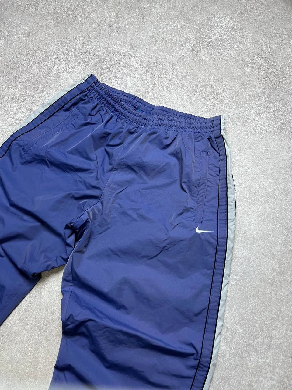 Nike × Vintage Vintage Nike Swoosh Nylon Baggy Trackpants M 32 Size US 32 / EU 48 - 5 Thumbnail