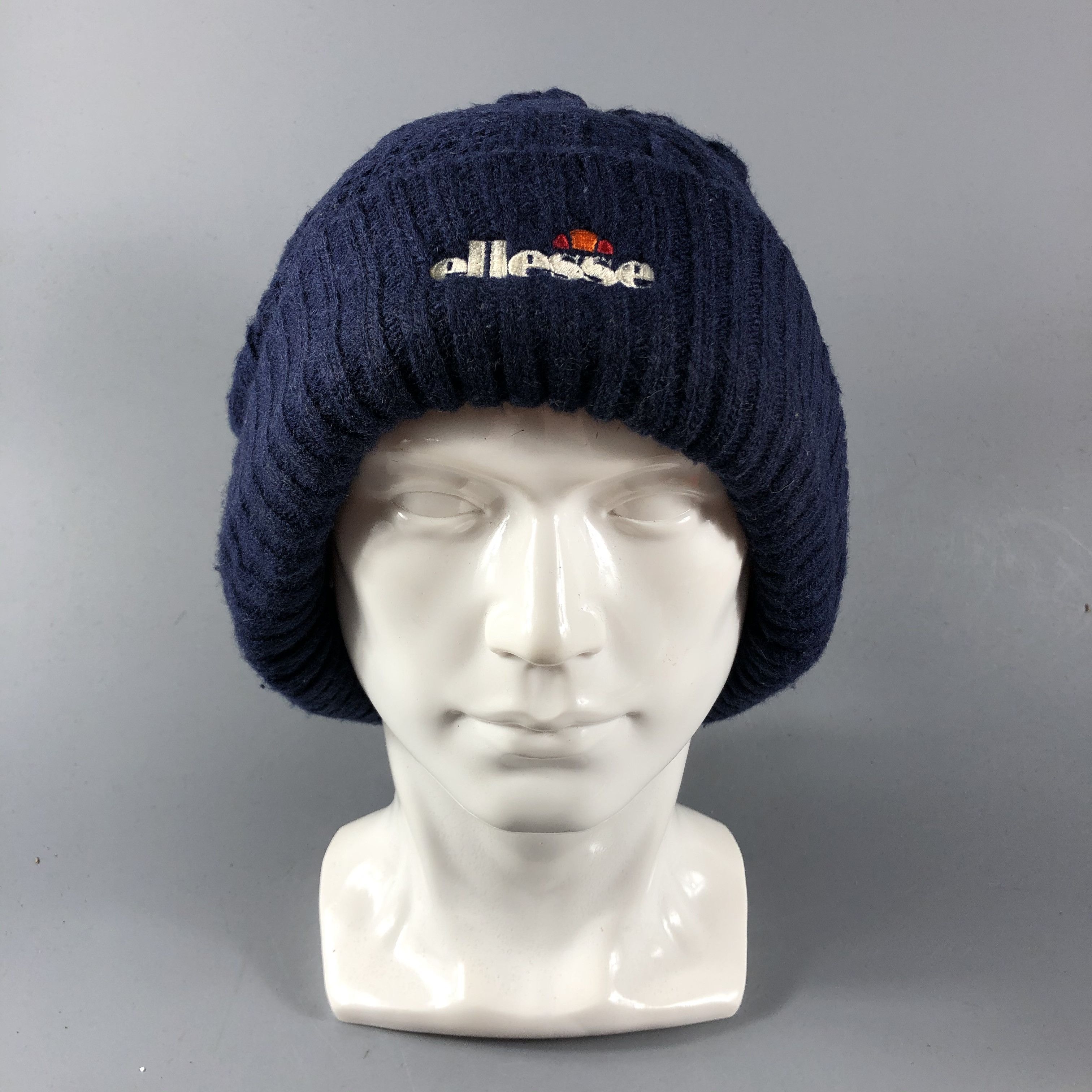 Ellesse Ellesse Cable Knit Slouchy Beanie Snowcap Snow Hat B616 Size ONE SIZE - 1 Thumbnail