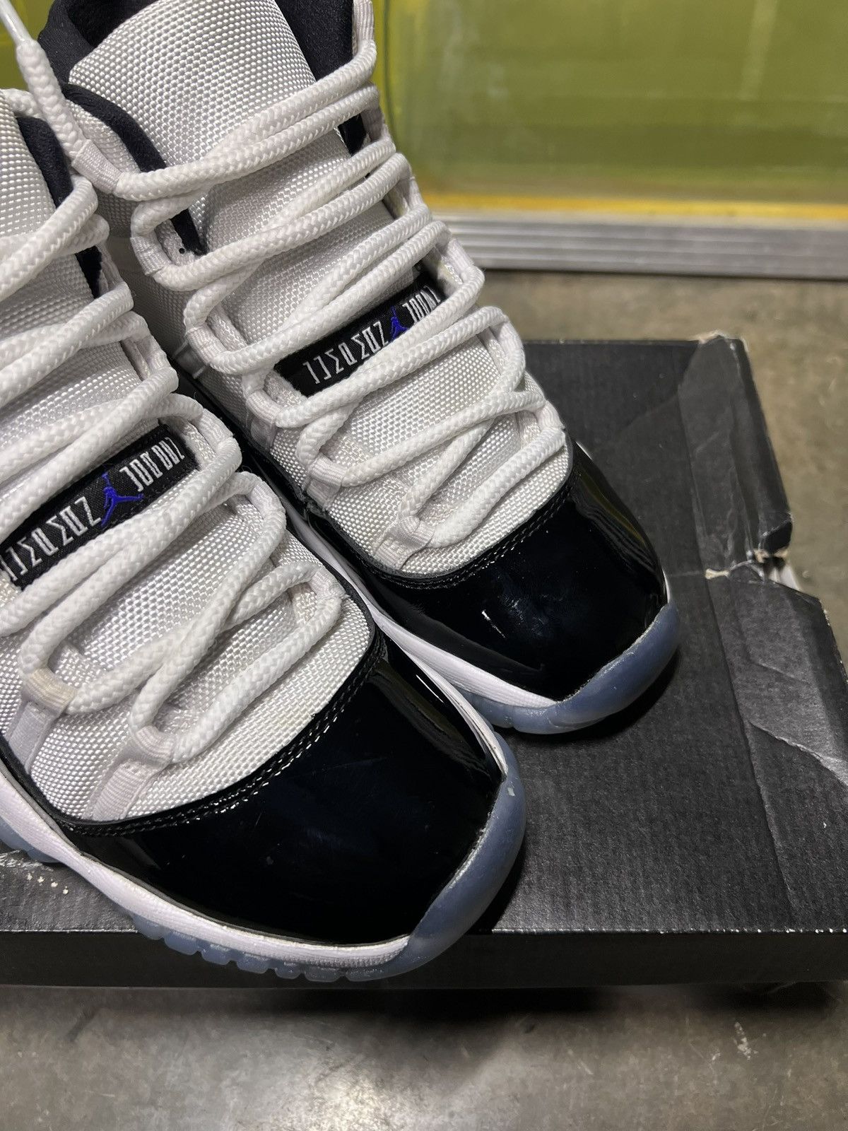 Jordan Brand 2018 Jordan 11 Concord Size 6.5Y Size US 6.5 / IT 36.5 - 2 Thumbnail
