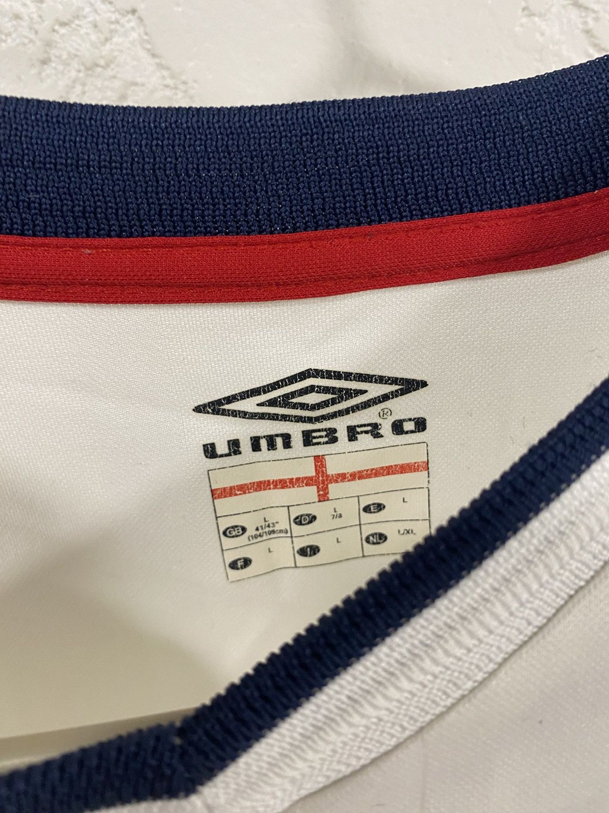 Umbro Umbro England 2001-2003 Home Soccer Jersey Size: L Size US L / EU 52-54 / 3 - 3 Thumbnail