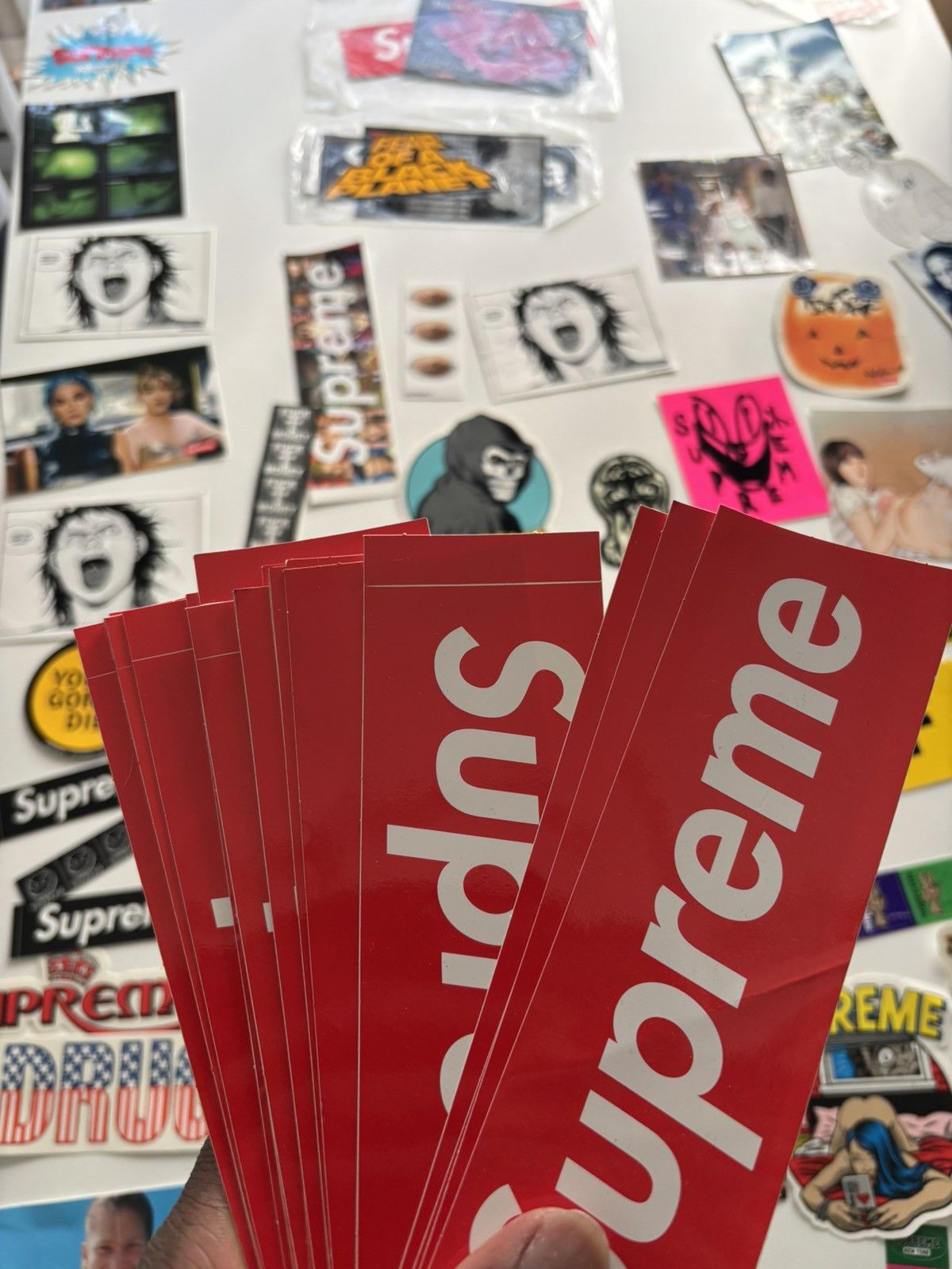 Supreme Supreme Sticker Bundle 50 Random Stickers Size ONE SIZE - 17 Thumbnail