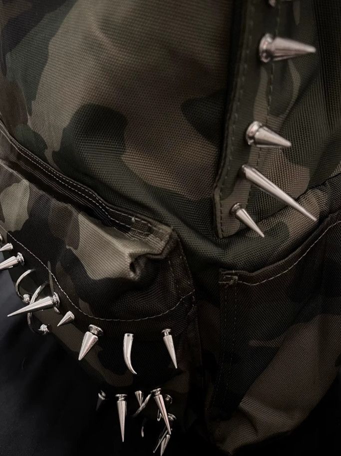 Japanese Brand Studded Camo Backpack Size ONE SIZE - 3 Thumbnail
