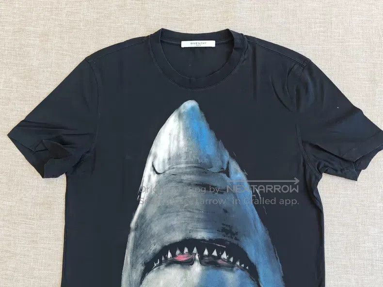 Givenchy Givenchy Shark Short Sleeve T-Shirt Size US L / EU 52-54 / 3 - 2 Thumbnail