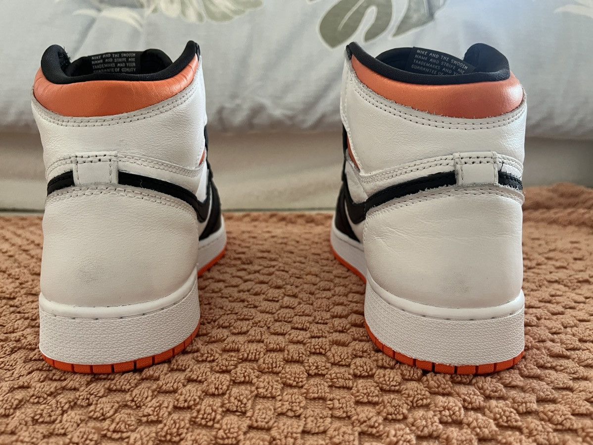 Jordan Brand × Nike 2021 Air Jordan 1 Retro High OG GS 'Electro Orange' Size US 6.5 / EU 39-40 - 7 Thumbnail