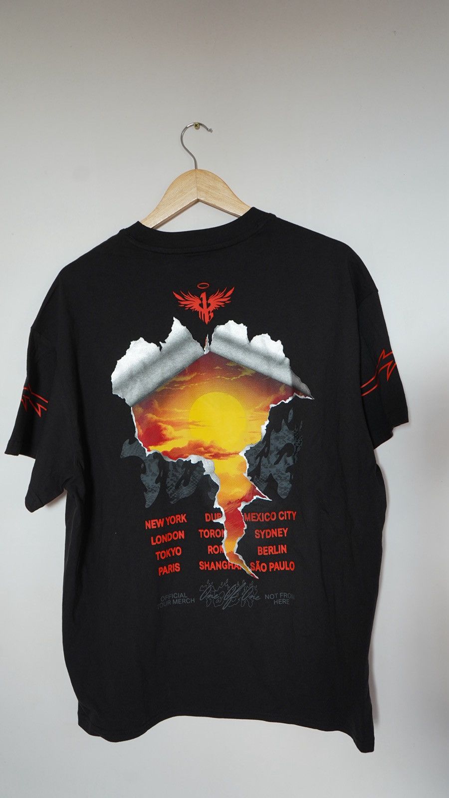 Other LaMelo Ball LaFrance World Tour Tee Size US M / EU 48-50 / 2 - 1 Thumbnail