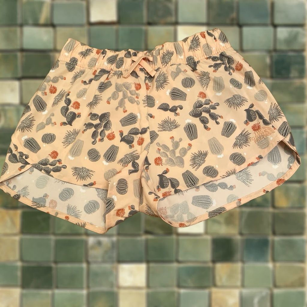 The North Face The North Face Cacti Printed Class V Shorts in Apricot Ice Casual Shorts XS Women Multicolor Utility Modern - Size 26" / US 2 / IT 38 - 1 Thumbnail